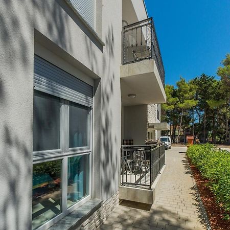 Apartments Djian Vir Exterior photo