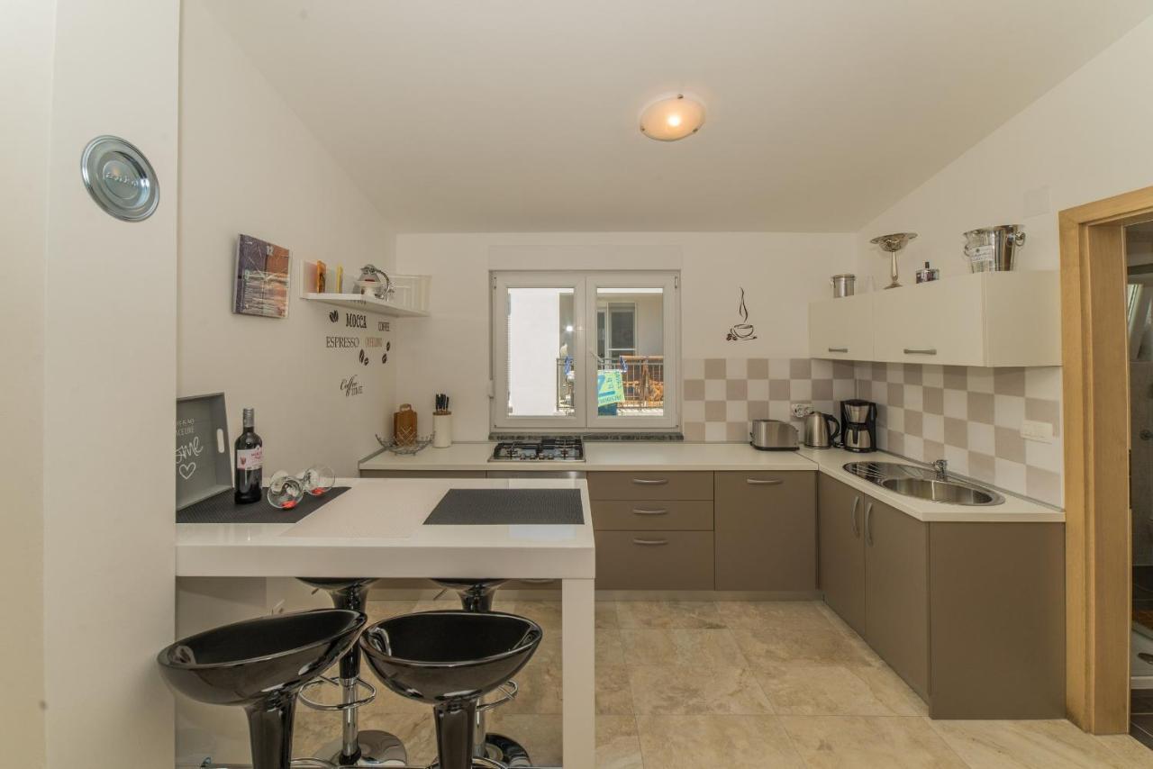 Apartments Djian Vir Exterior photo