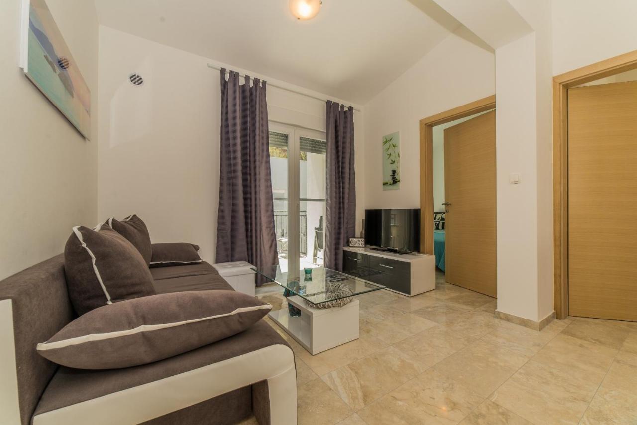Apartments Djian Vir Exterior photo