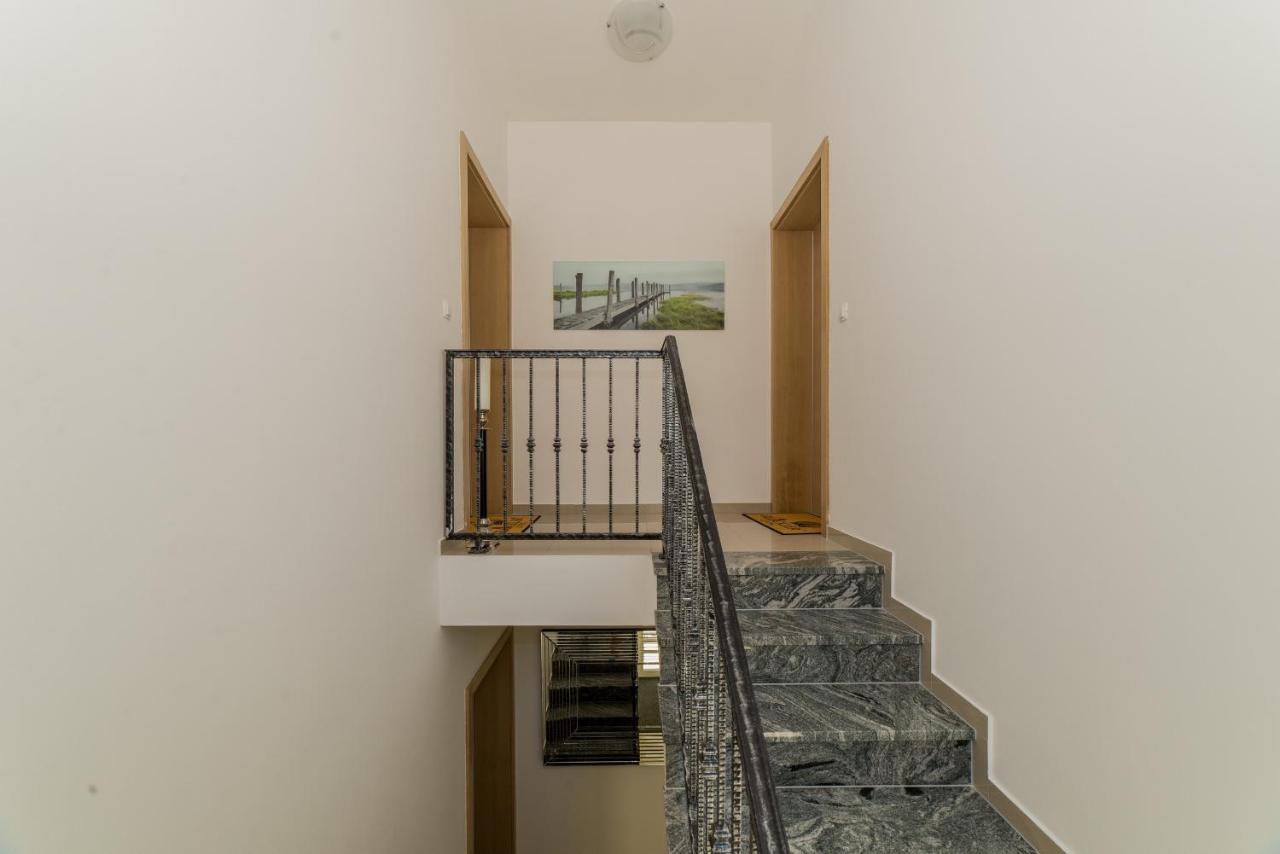 Apartments Djian Vir Exterior photo