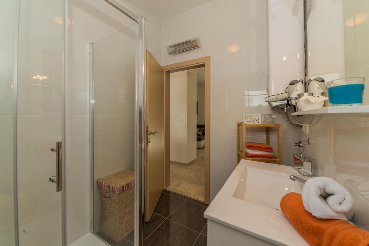 Apartments Djian Vir Exterior photo